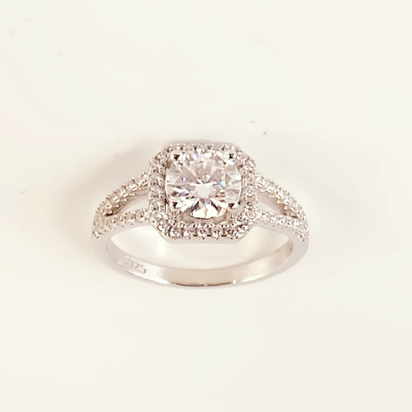 1 carat moissanite diamond split band - Picture 9 of 10
